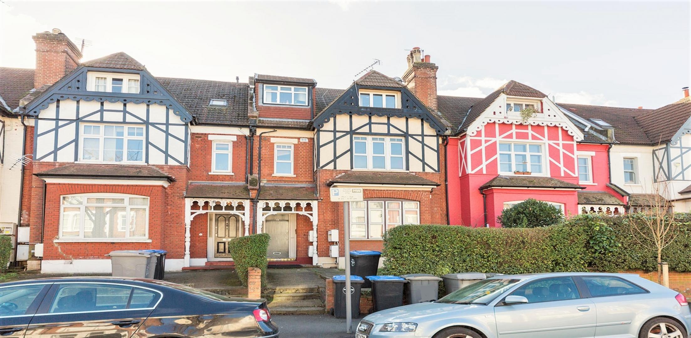 			PRIVATE GARDEN, 1 Bedroom, 1 bath, 1 reception Flat			 Grosvenor Gardens, WILLESDEN GREEN